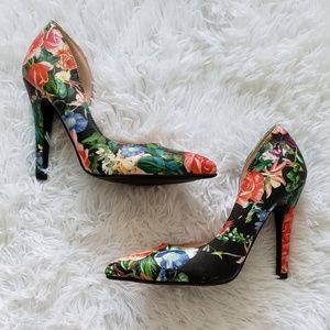 D • Floral Print Pumps